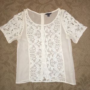 AMERICAN EAGLE lace/sheer shirt (S)